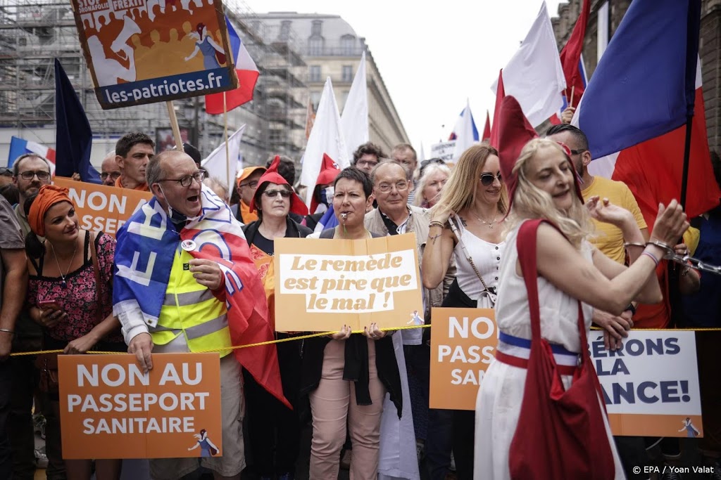 Opnieuw massaal protest tegen coronapas in Frankrijk
