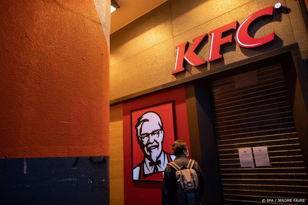 Dierenorganisatie: fastfoodketens gaan verschillend met kippen om