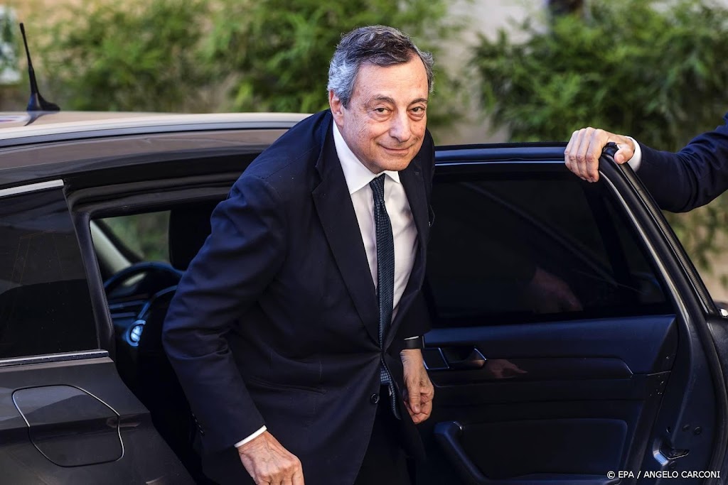 Italiaanse burgemeesters roepen Draghi op om aan te blijven