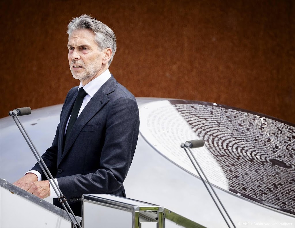 Schoof na MH17-herdenking: ik stond hier niet alleen als premier