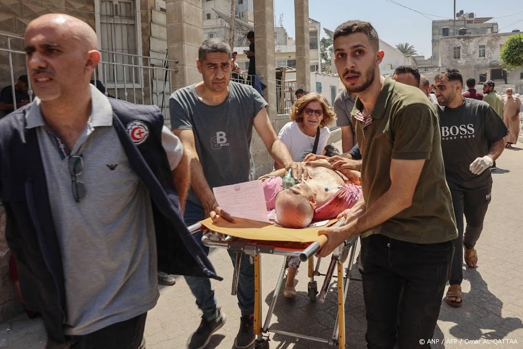 Paus 'diep bedroefd' over aanval op katholieke kerk in Gaza
