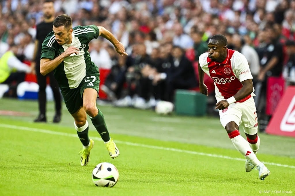Ajax verkoopt Portugese buitenspeler Forbs aan Club Brugge