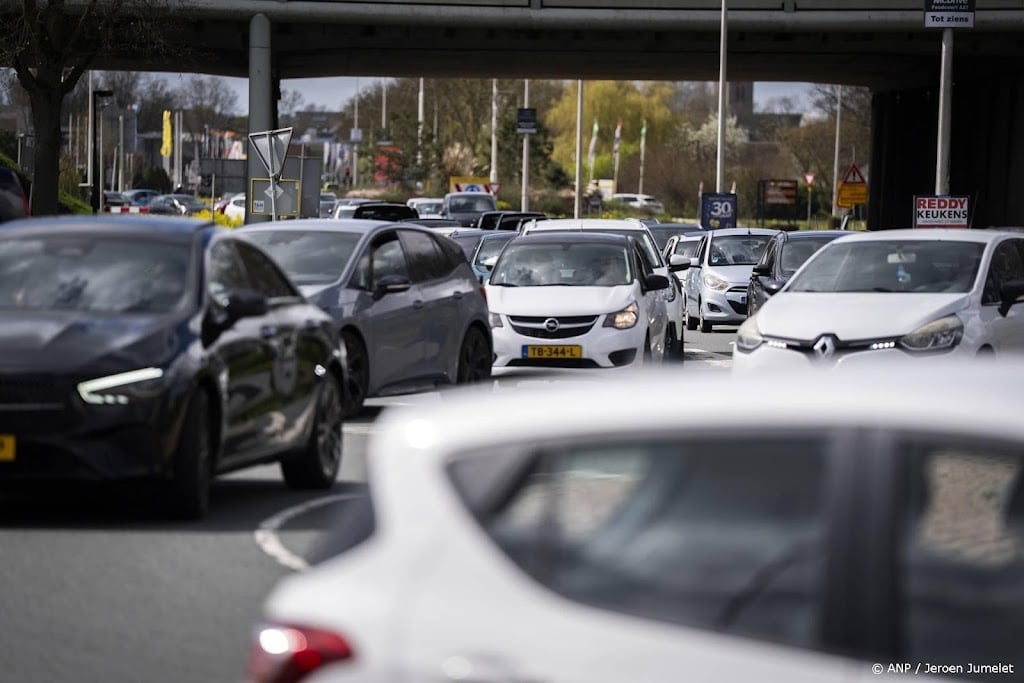 Weer drukke vakantiespits nu heel Nederland zomervakantie heeft