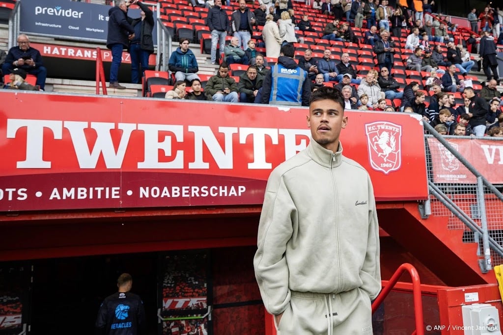 Trainer Van den Brom denkt dat Hilgers vertrekt bij FC Twente