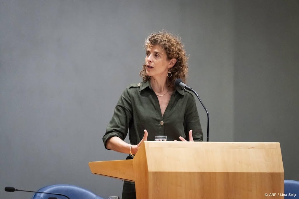 Hermans houdt expertisecentra voor postcovid jaar langer open