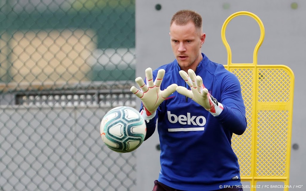 Doelman Ter Stegen ondergaat knie-operatie
