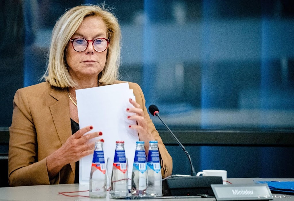 Kaag: ambassadepersoneel Afghanistan van bed gelicht door VS