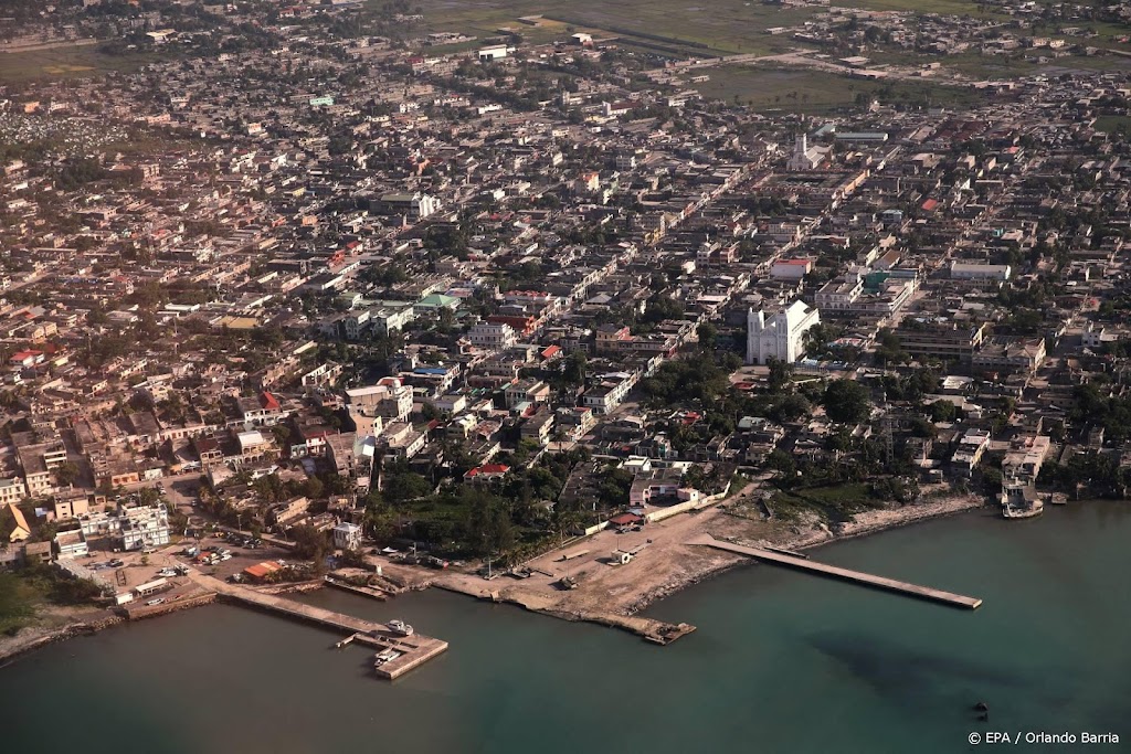 Storm en regen teisteren aardbevingsgebied Haïti