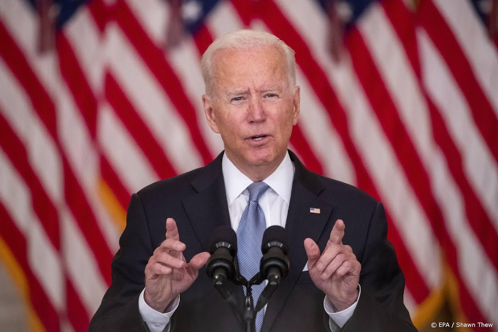 Populariteit president Biden daalt fors na Taliban-opmars