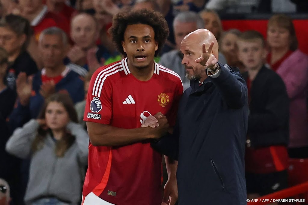 Ten Hag: Zirkzee heeft aantal kwaliteiten die wij nog niet hadden