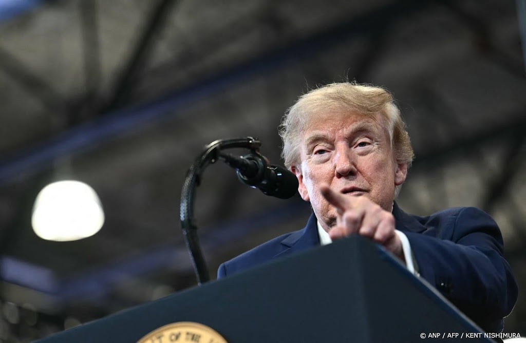 Trump dreigt met bombarderen Oman als het dwarszit rond Hormuz