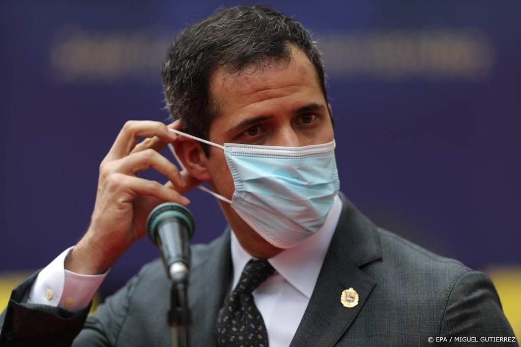 Venezolaanse oppositieleider Guaidó roept leger op tot muiterij