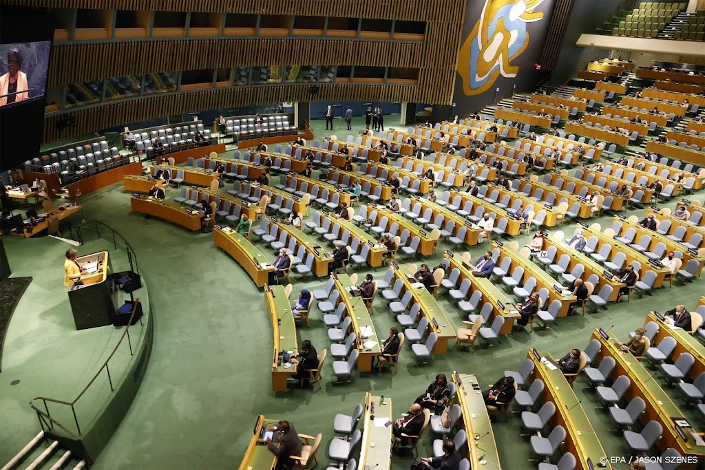 VN-gezant van verdreven Afghaanse regering wil zetel houden