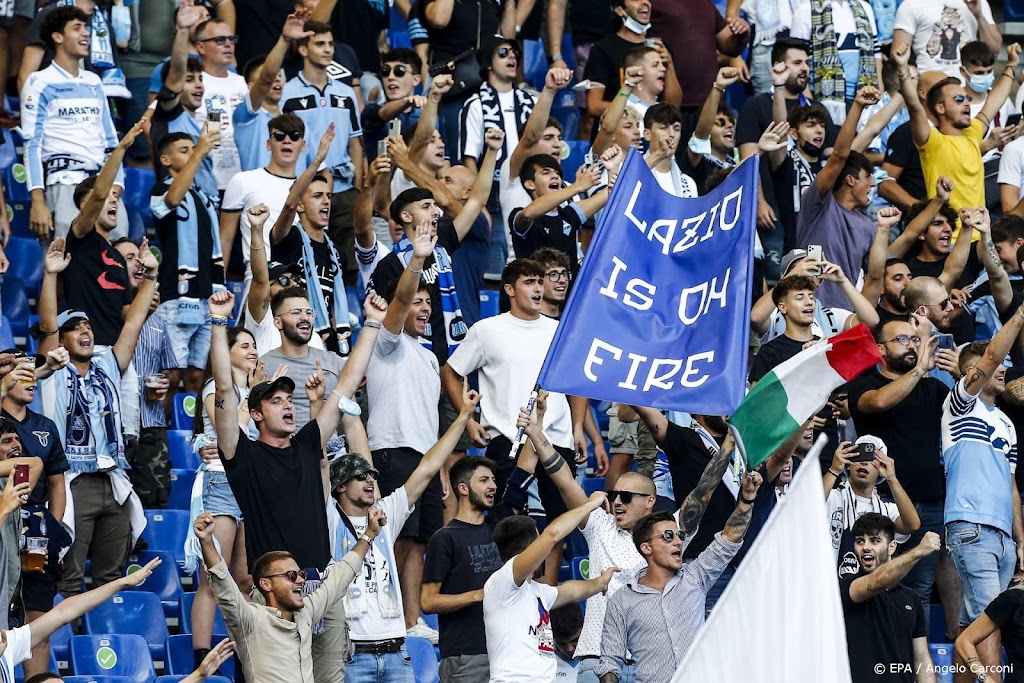 Aanklagers starten onderzoek naar racisme bij Lazio-fans