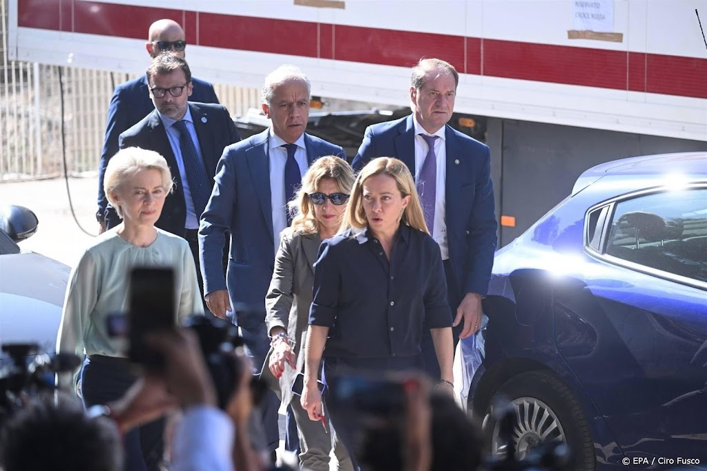 Italiaanse Meloni met EU-chef op Lampedusa: we doen wat we kunnen