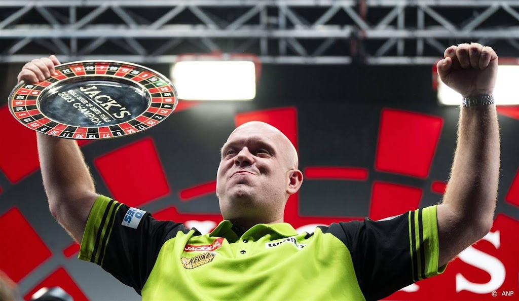 Van Gerwen wint World Series of Darts voor vijfde keer