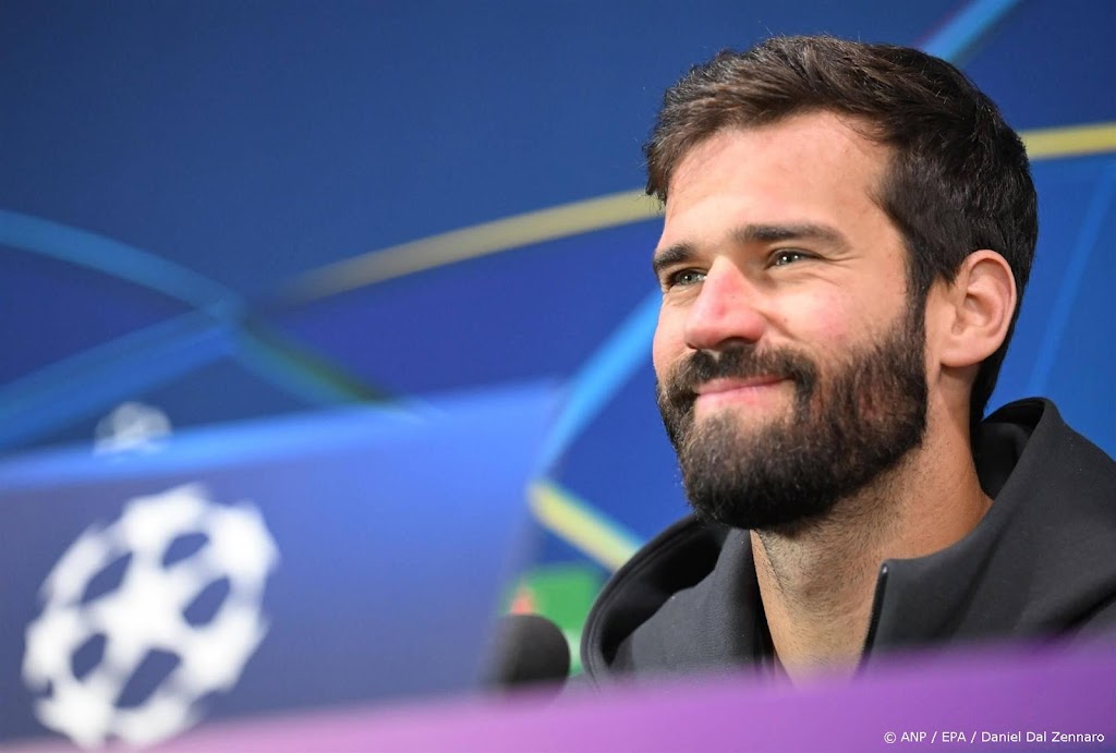Liverpool-doelman Alisson spreekt zich uit tegen meer wedstrijden
