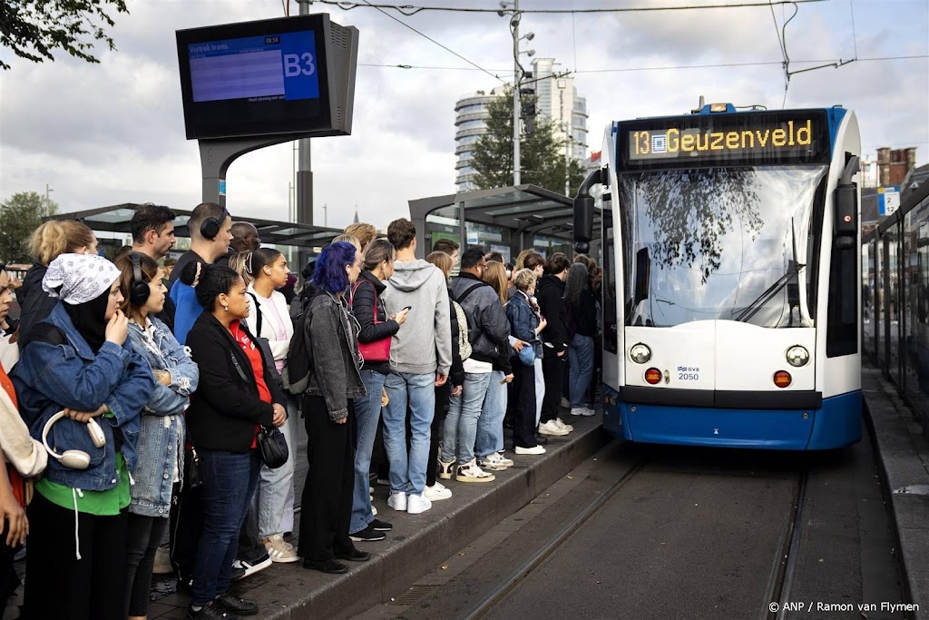 Kabinet bezuinigt 110 miljoen euro op ov in drie grote steden