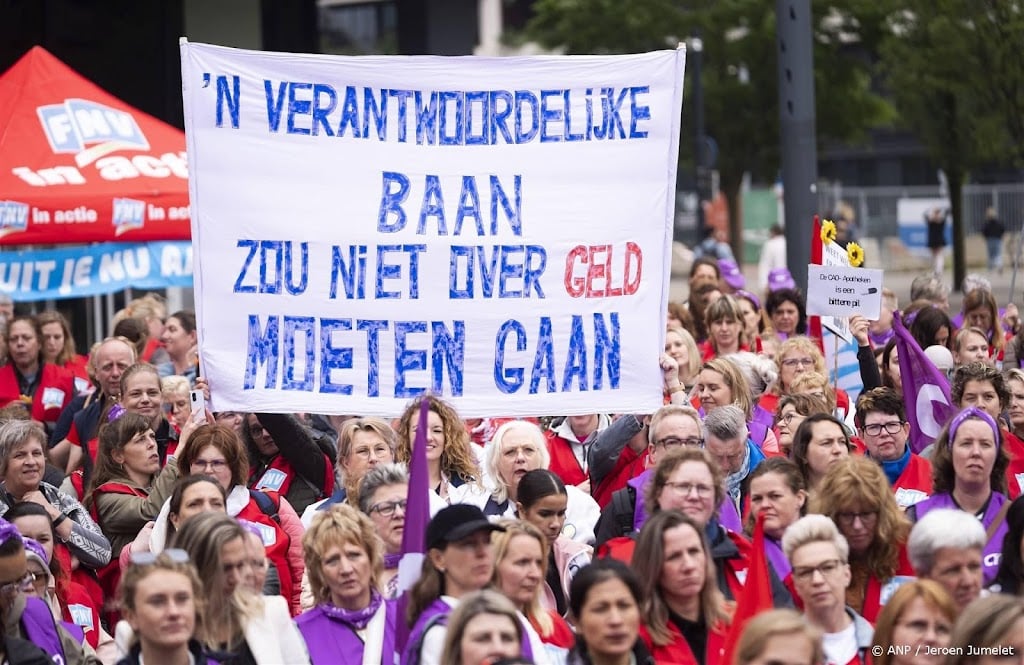 Werknemers apotheken staken in Limburg voor betere cao