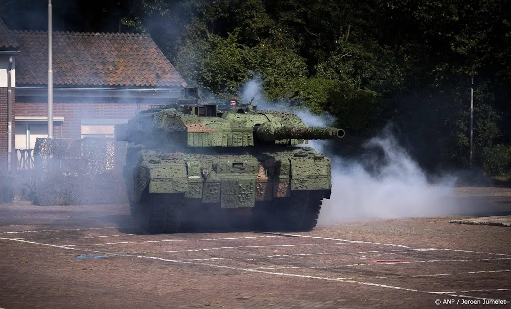 Defensie weet meer personeel te werven, maar haalt ambities niet
