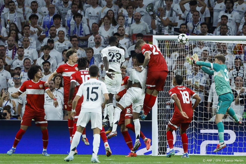Real Madrid met moeite langs Stuttgart in Champions League