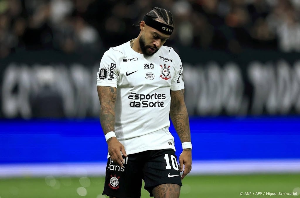 Depay met Corinthians uit Copa Libertadores na gemiste strafschop