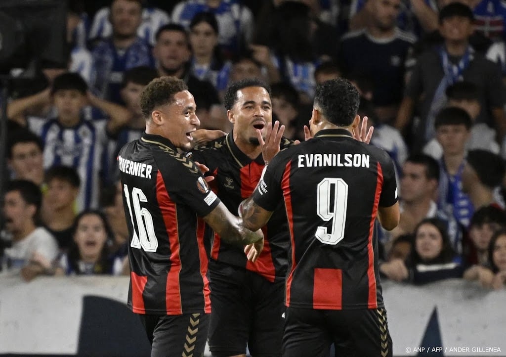 Kluivert ook in Europa League trefzeker voor Bournemouth