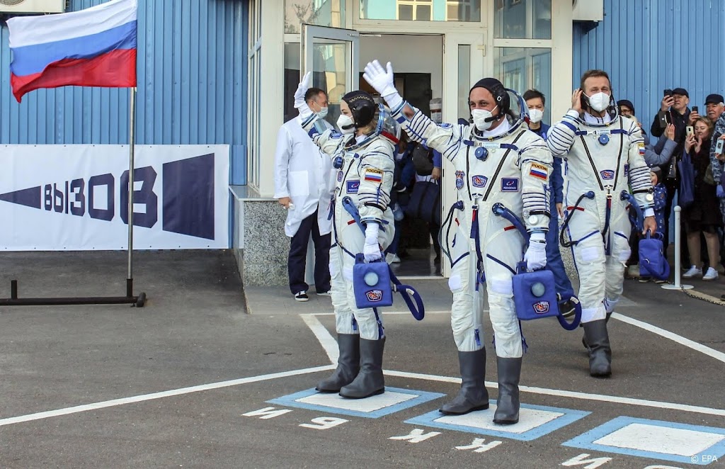 Opnames zijn klaar, Russische actrice terug van ISS naar de aarde