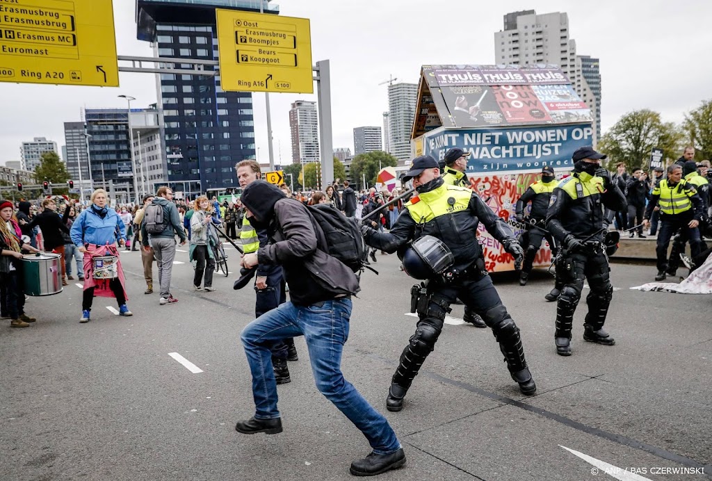 Acht aanhoudingen bij woondemonstratie Rotterdam