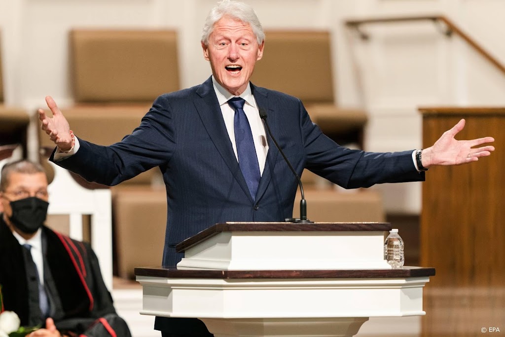 Amerikaanse ex-president Bill Clinton weer uit ziekenhuis