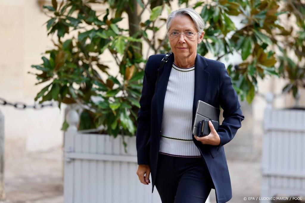 Frankrijk dreigt stakers olie-industrie weer tot werk te dwingen 