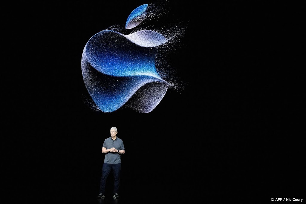 Apple-topman Tim Cook brengt verrassingsbezoek aan China