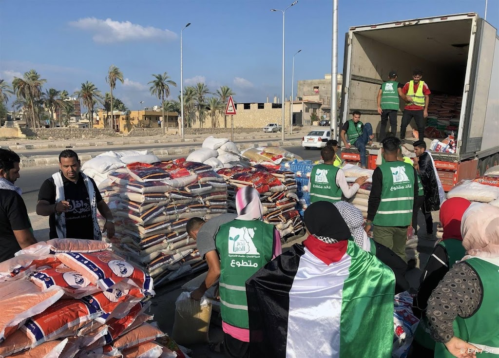 Trucks met hulpgoederen aangekomen bij grensovergang Rafah