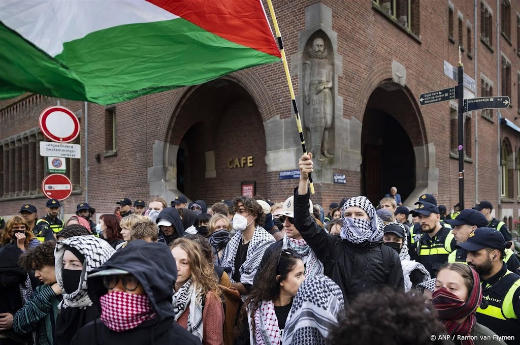 Boetes voor twaalf demonstranten pro-Palestijns protest Amsterdam