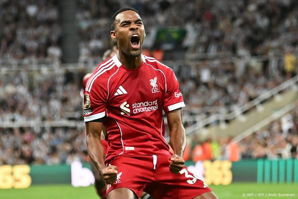 Gravenberch kan voor Liverpool tegen Manchester United spelen