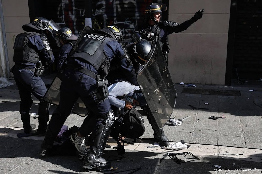 Politie gebruikt geweld bij Franse en Belgische protesten