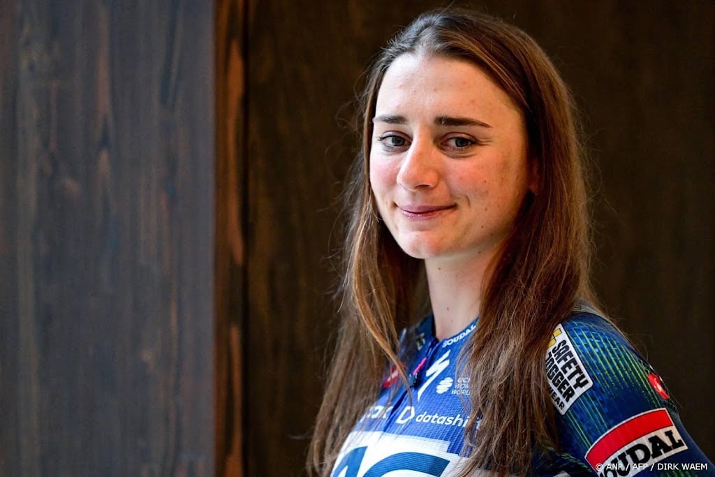 Borghesi wint vierde etappe Eneco Tour, Nooijen behoudt leiding