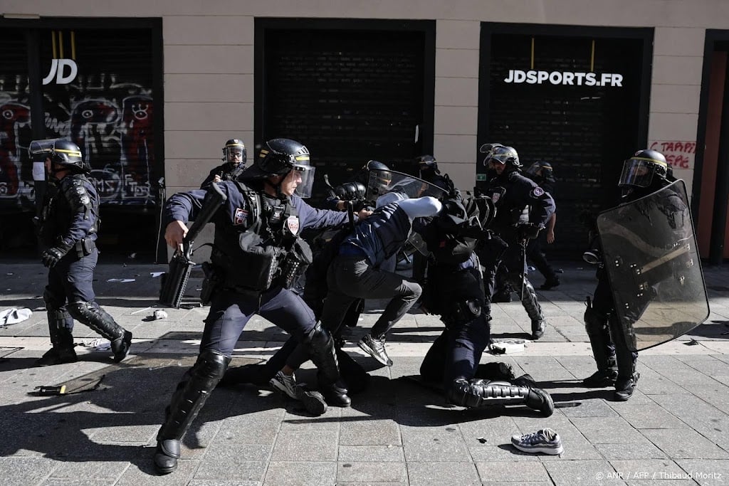 Franse regering stuurt extra politie naar Marseille