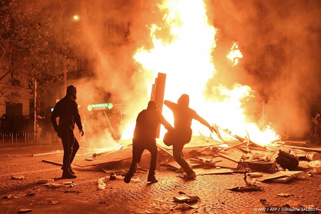 1.200 arrestaties en 150 politieagenten gewond in Frankrijk 