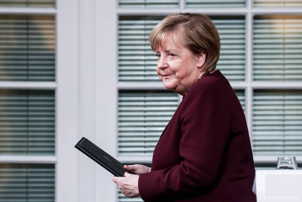 Merkel eist meer maatregelen door 'dramatische' coronacrisis