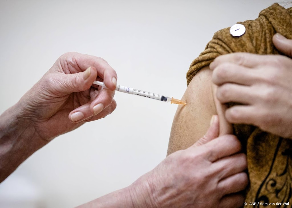Peiling: gevaccineerde Nederlanders positief over boosterprik