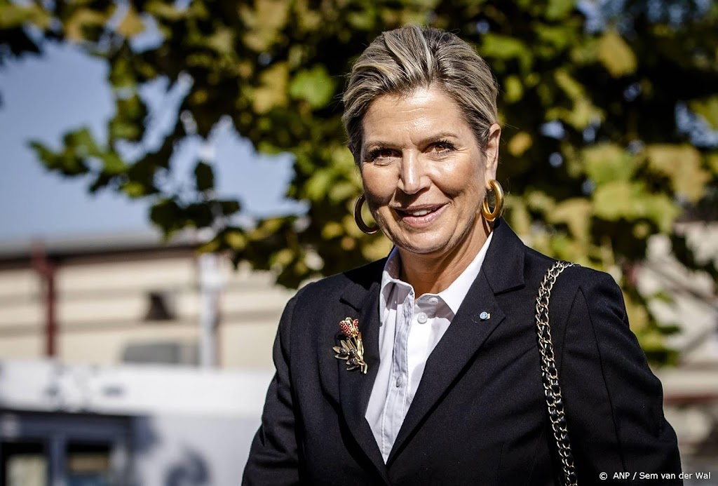 Máxima bezoekt koloniale tentoonstelling in Tropenmuseum 