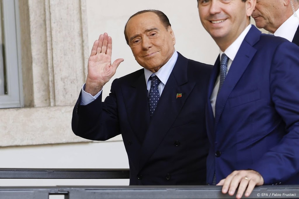 Italiaanse ex-premier Berlusconi weer vrijgesproken van omkoping