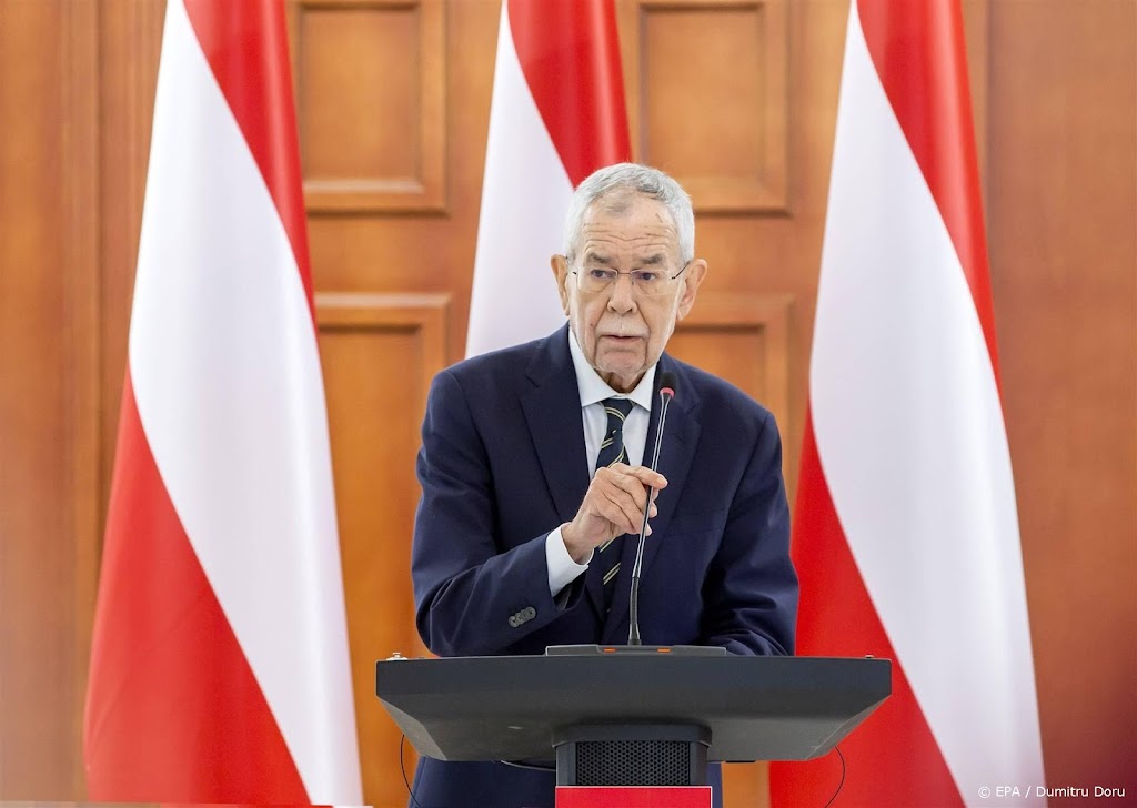 President Oostenrijk gebeten door hond van Moldavische ambtgenoot