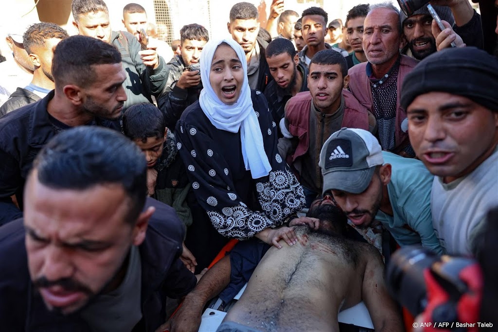 Tientallen doden en vermisten gemeld na luchtaanval in Gazastrook