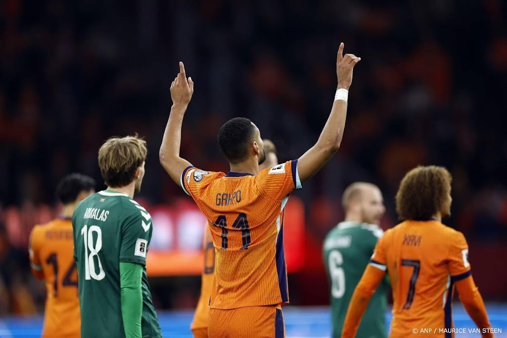 Oranje plaatst zich met ruime zege op Litouwen voor WK voetbal