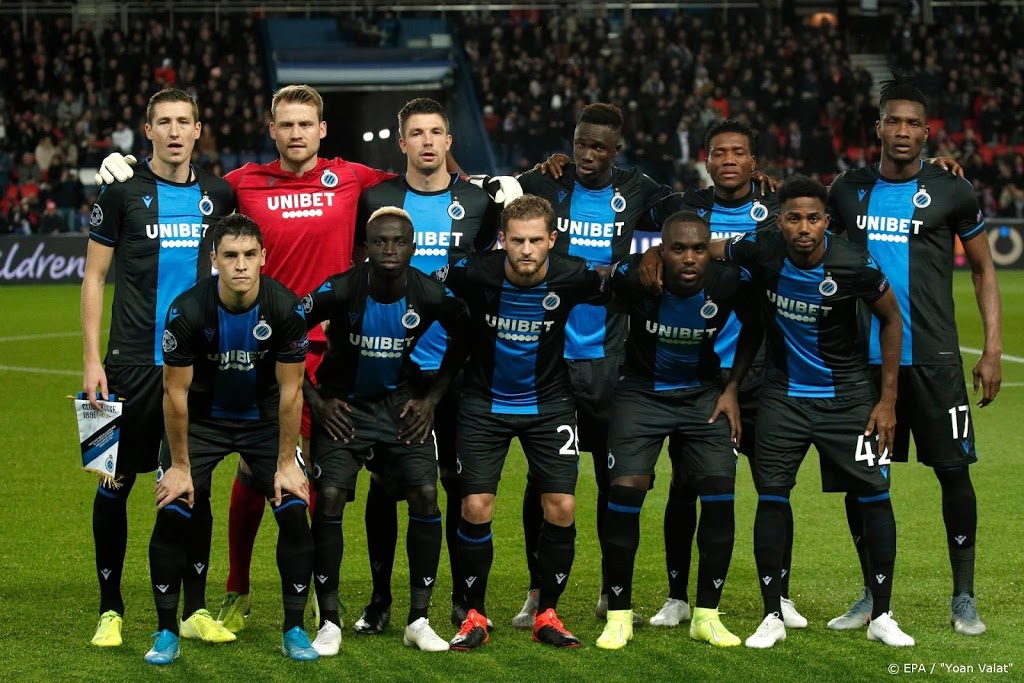 PSV en Ajax oefenen tegen Club Brugge in Qatar