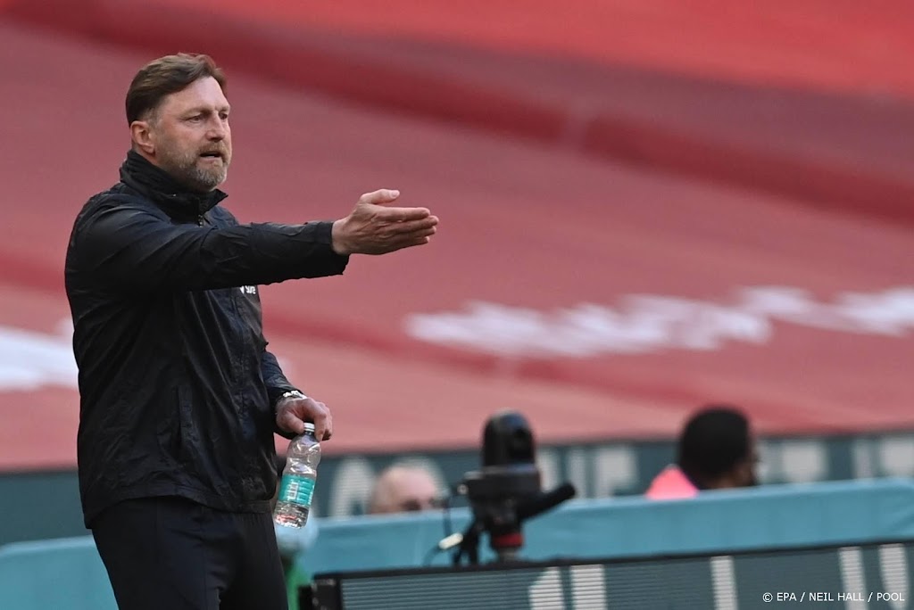 Coach Southampton vindt vaccinatiegraad in Engels voetbal te laag