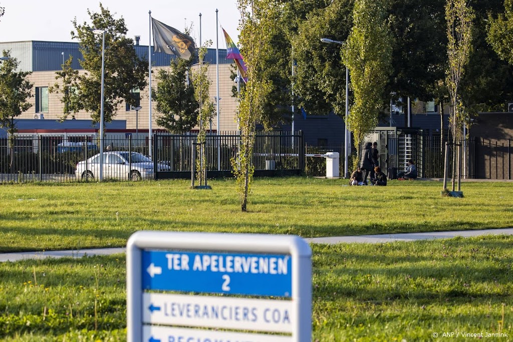 Lhbti-asielzoekers 'onzedelijk betast' in azc Ter Apel