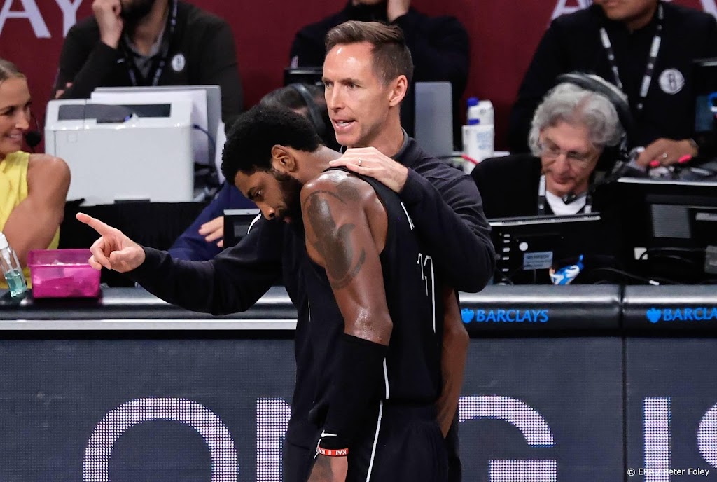 Controversiële basketballer Irving bezorgt Nets zege in de zoemer